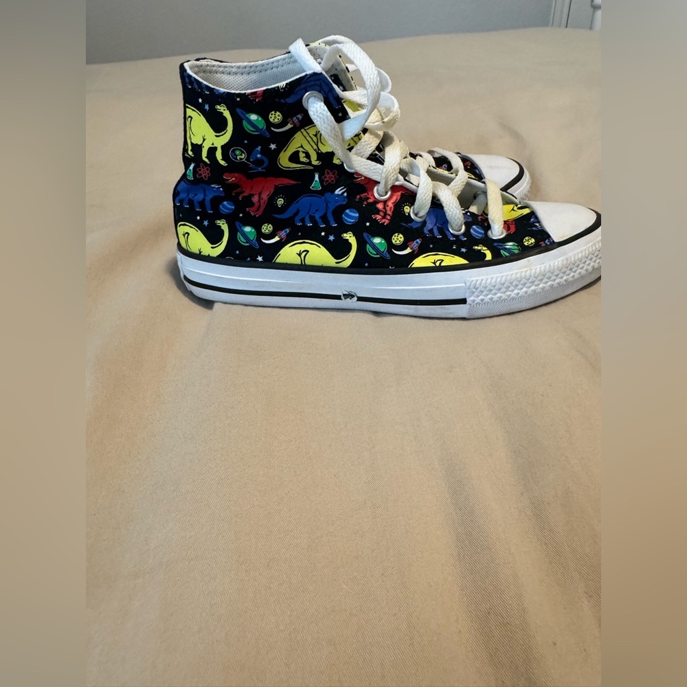 Converse Kids Dinosaur High-Top Size 4 Vibrant Colors Used - Picture 6 of 8